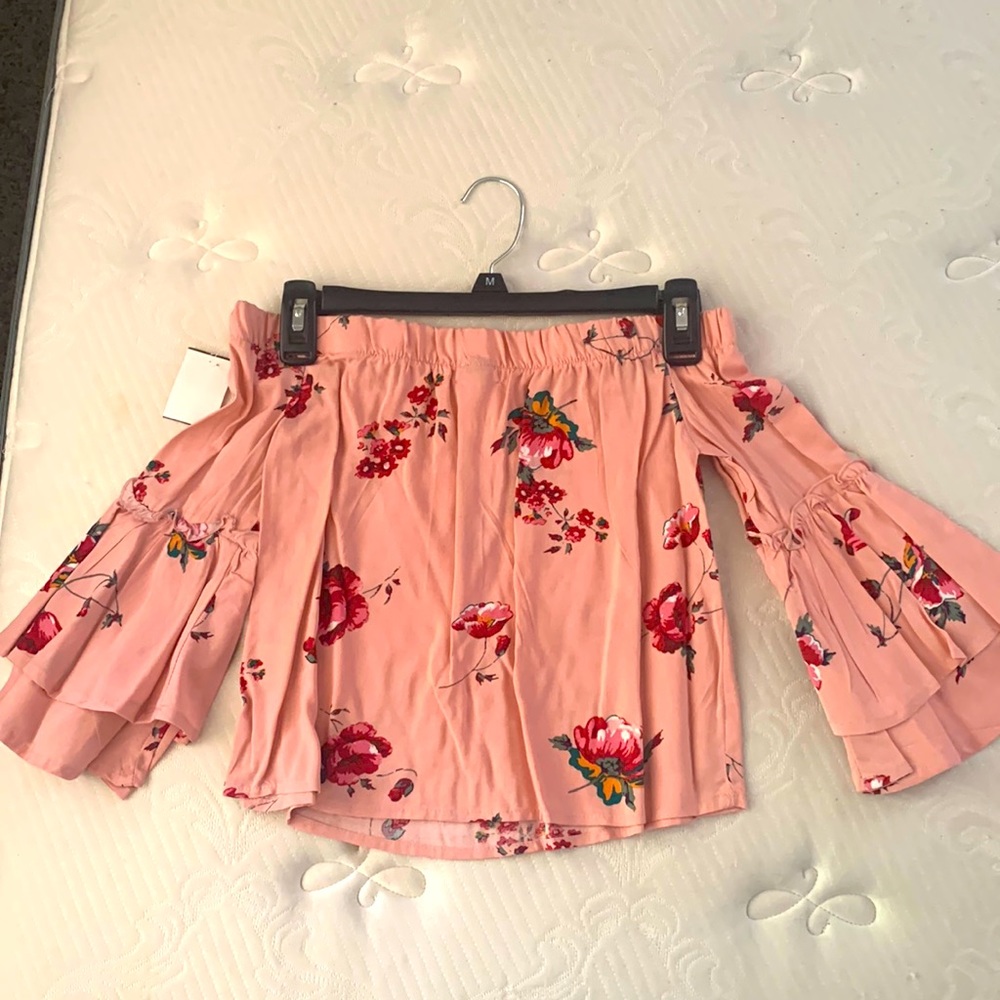 Brand new top never worn